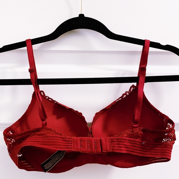 VICTORIA’S SECRET very sexy bra - Picture 4 of 7